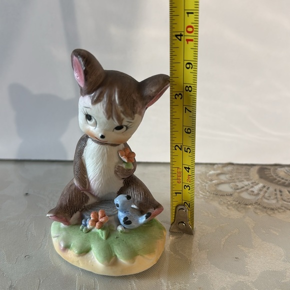 Vintage Lefton hand-painted ceramic bear figurine. - Picture 6 of 8